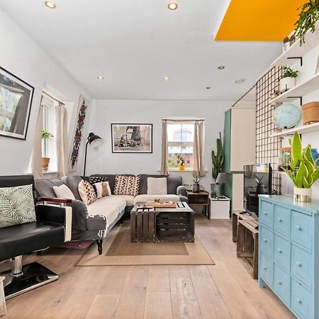 Guestready - Artsy Penthouse In Heart Of The City Londra Esterno foto